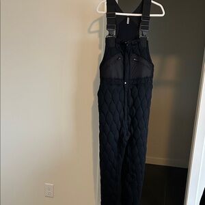 Free People Dream Big quilted salopette. Black. Sz Small.